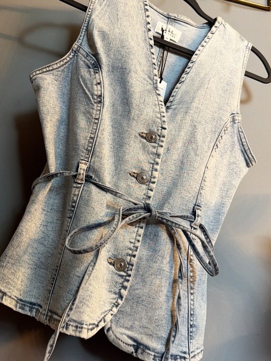 Nicole Miller Other - NWT Nicole Miller Light Wash Denim Vest with Belt Tie Waist | Size M